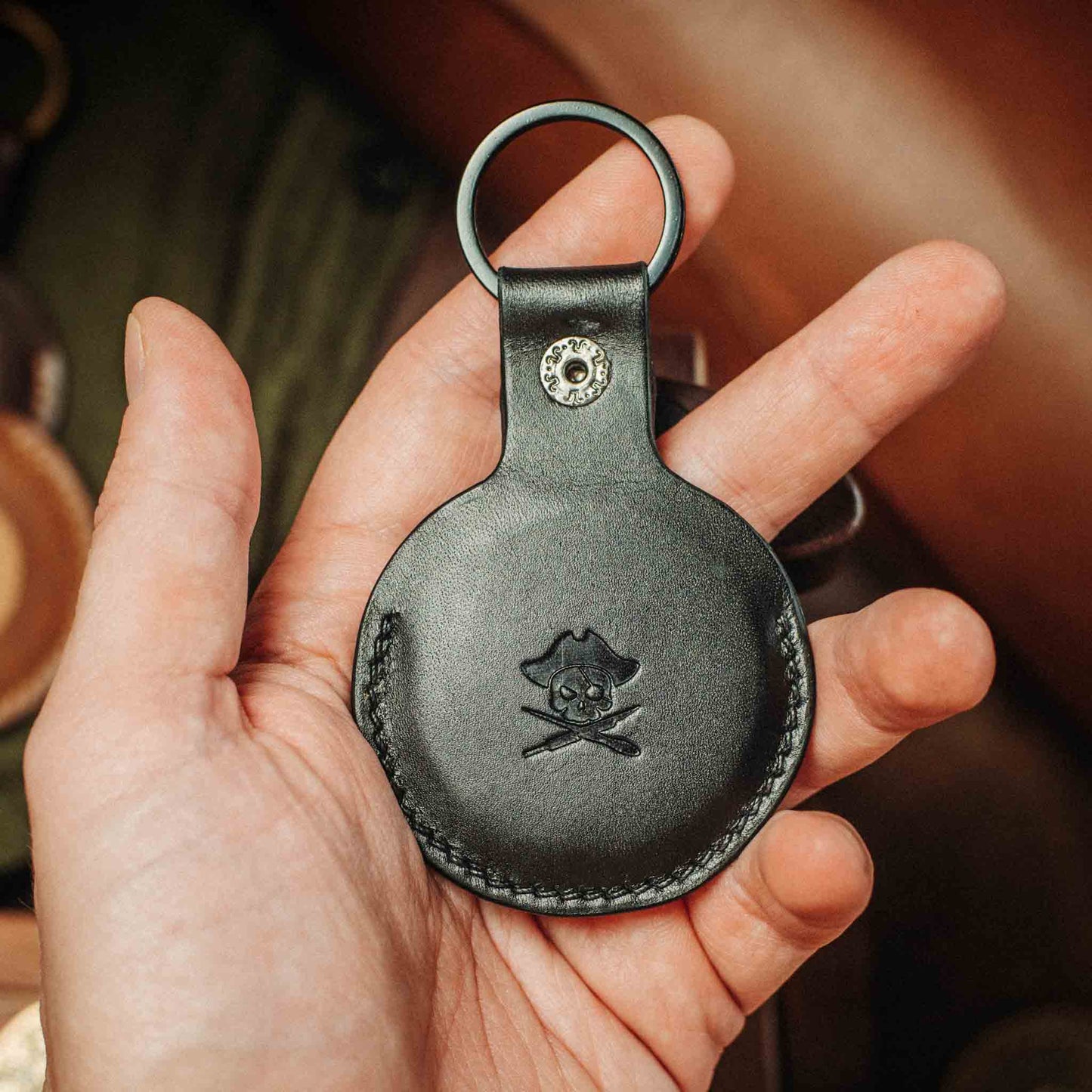 Pirate Goods Peso Pocket v5 – Leather Challenge Coin Keychain Case