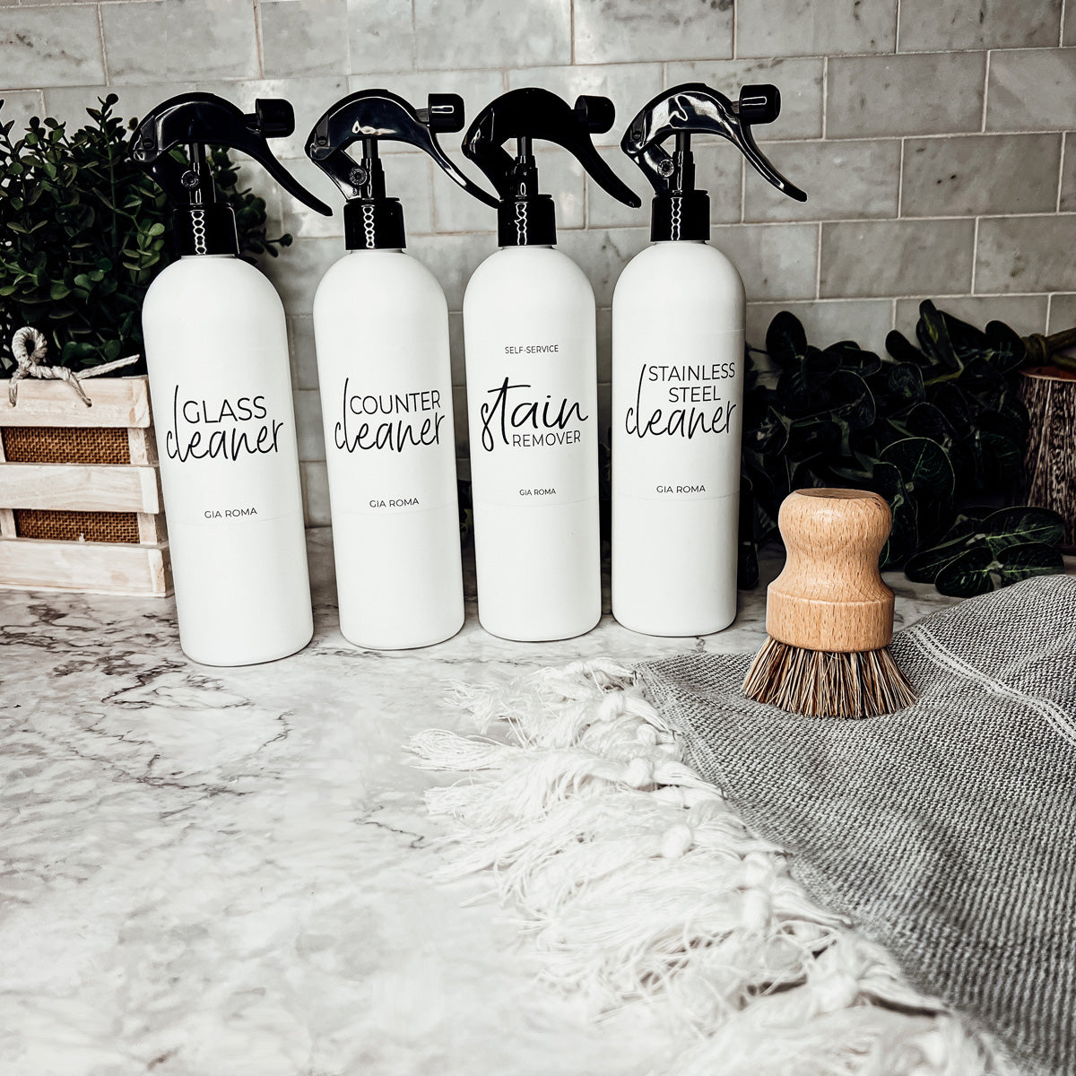 16oz Plastic Spray Bottles With White Or Black Waterproof Labels
