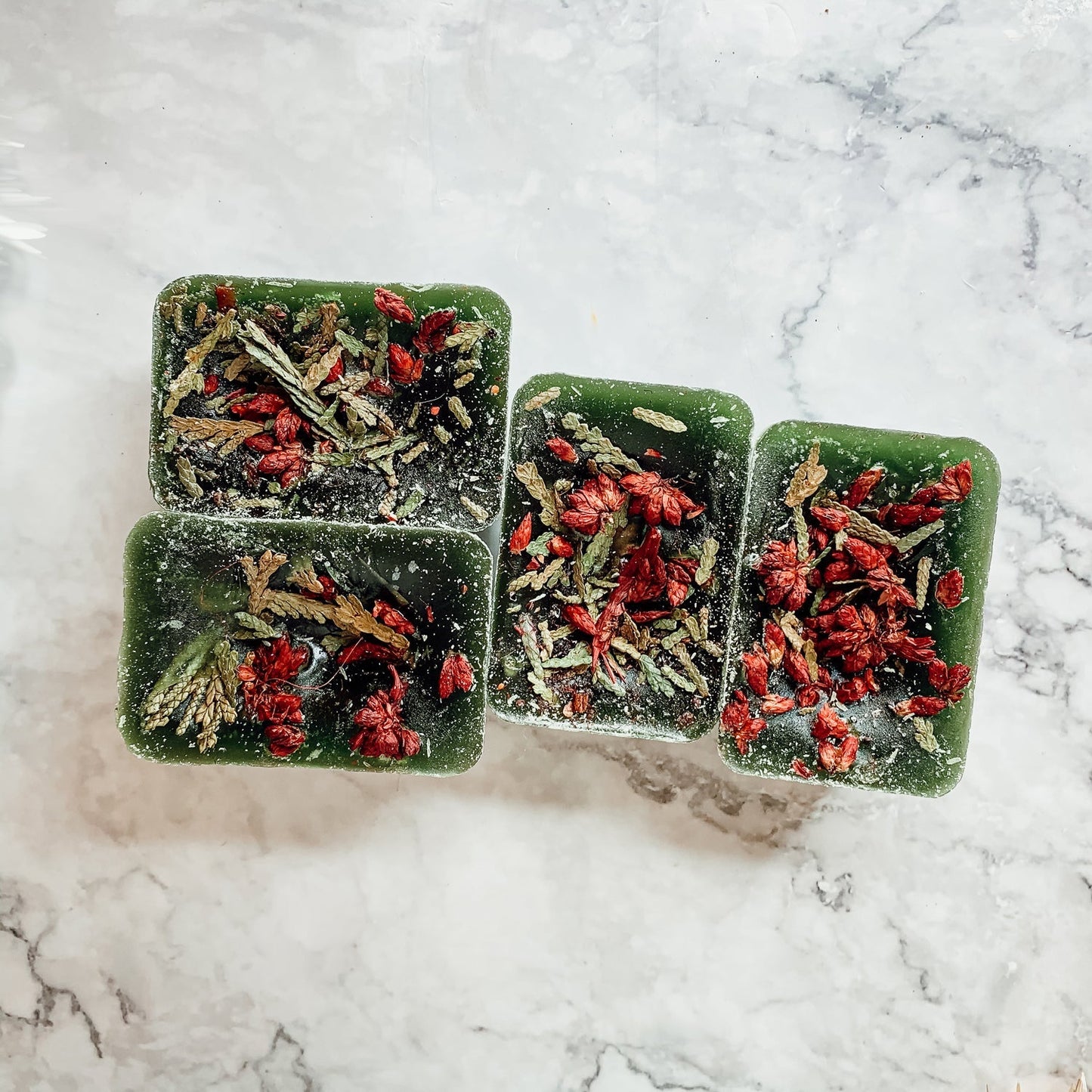 Cedar Berry XL Wax Melts Cranberry Sugar Wood Cabin Winter Scent With Cedar Tip