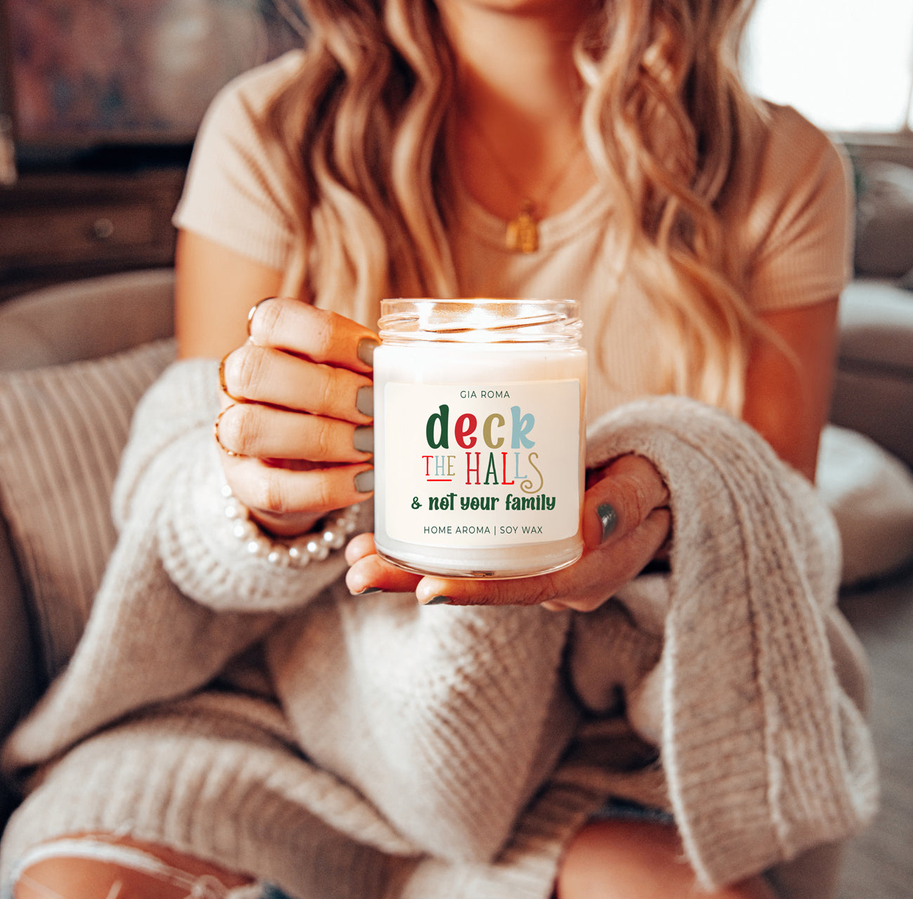 Deck The Halls Holiday Candle 9oz Clove Cinnamon Berry Plum Fir 50hr Burn