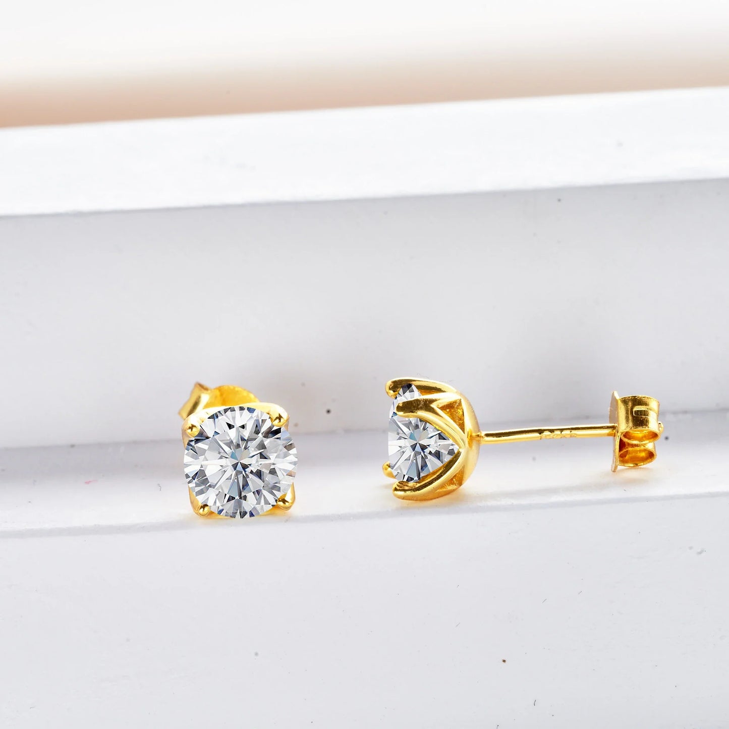 VVS D Moissanite Stud Earrings 925 Sterling Silver 18K Gold Plated Wedding